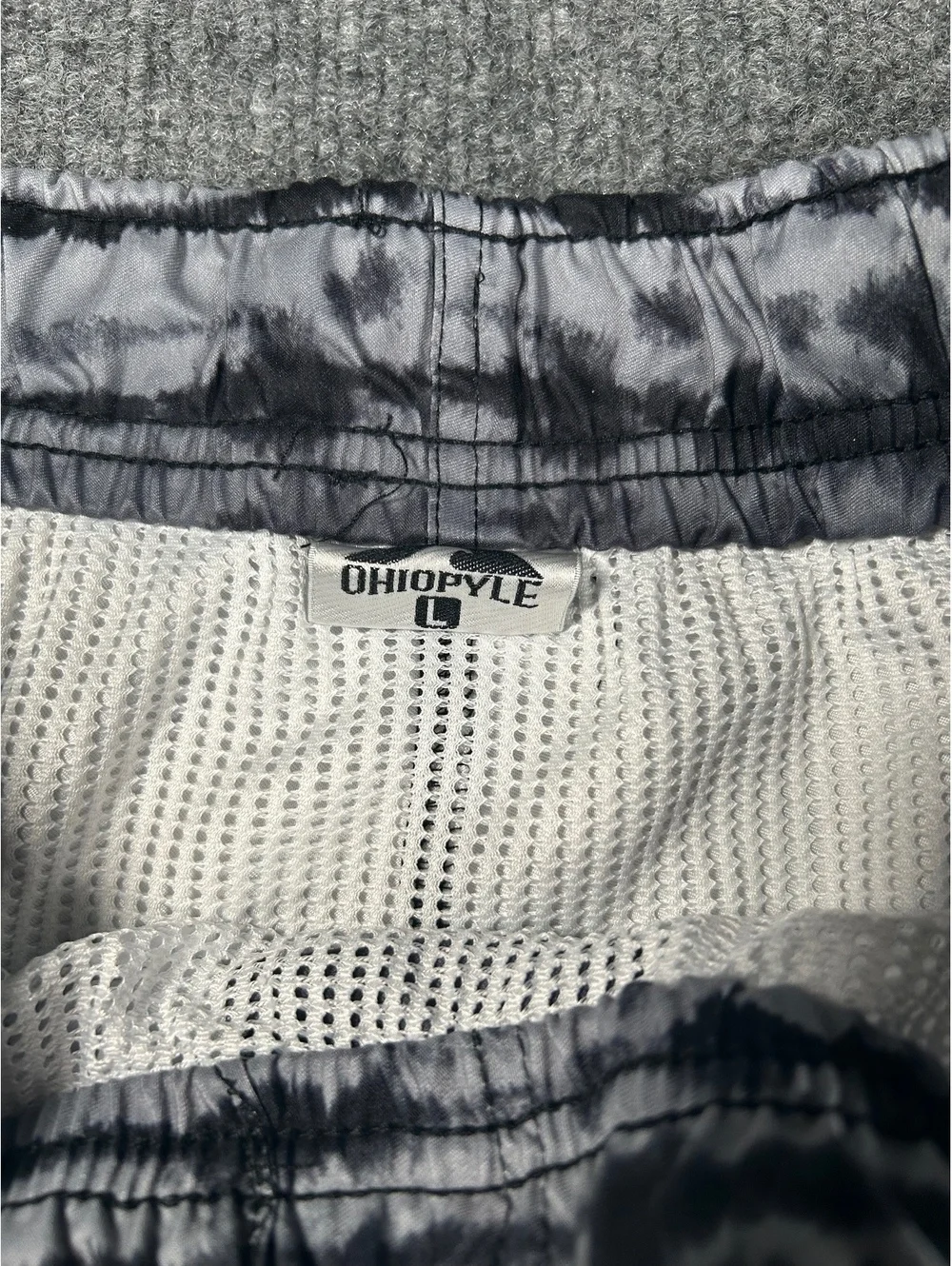 Ohiopyle Men's Black and White Tie-Dye Shorts with Drawstring Waist, Size Large